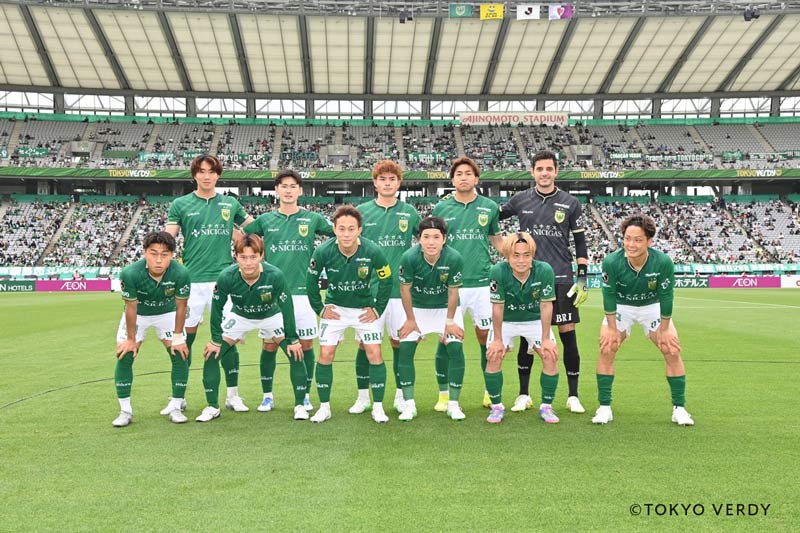 東京ヴェルディ選手集合写真